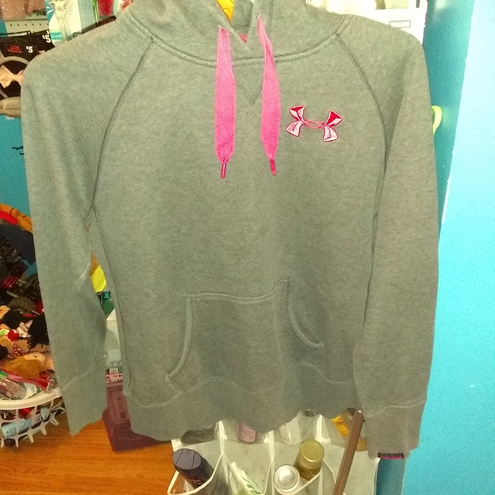 Under Armour sweatshirt
